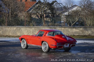 Chevrolet Corvette C2 327 cu in (5.4 L) 1964