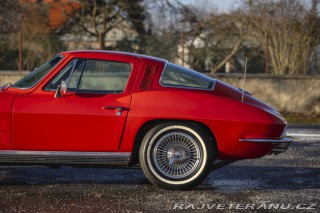 Chevrolet Corvette C2 327 cu in (5.4 L) 1964