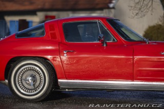 Chevrolet Corvette C2 327 cu in (5.4 L) 1964