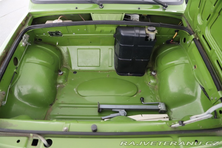 Škoda 105 1983