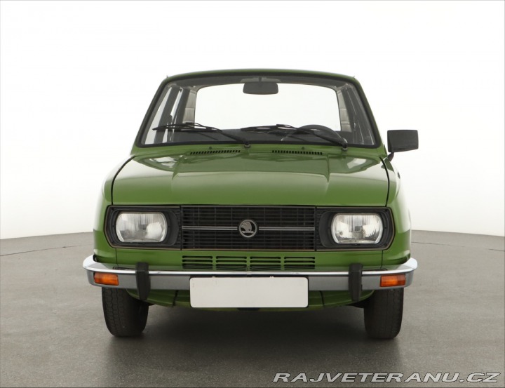Škoda 105 1983