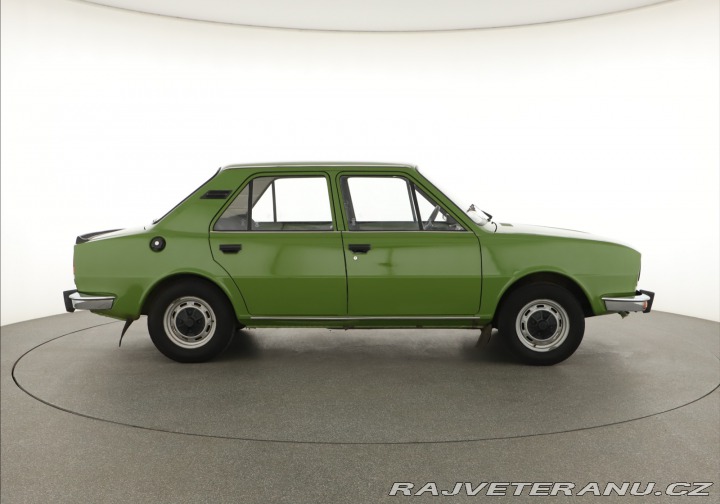 Škoda 105 1983