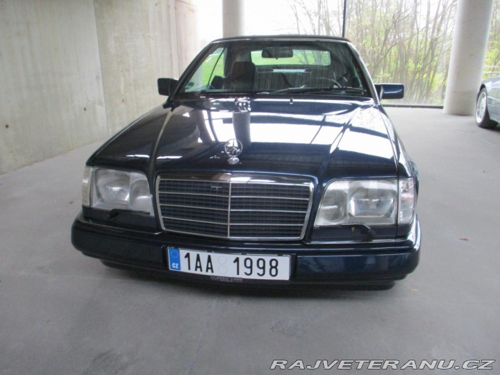 Mercedes-Benz 320 124 E320 Cabrio Automat, 1994