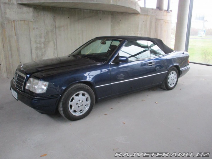 Mercedes-Benz 320 124 E320 Cabrio Automat, 1994