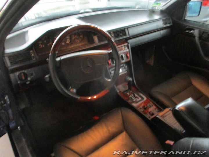 Mercedes-Benz 320 124 E320 Cabrio Automat, 1994