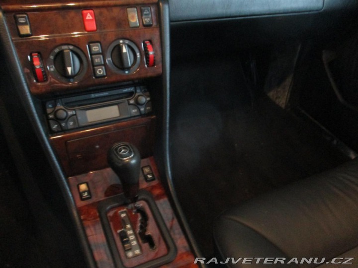 Mercedes-Benz 320 124 E320 Cabrio Automat, 1994