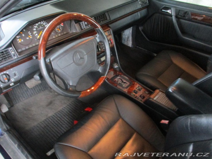 Mercedes-Benz 320 124 E320 Cabrio Automat, 1994