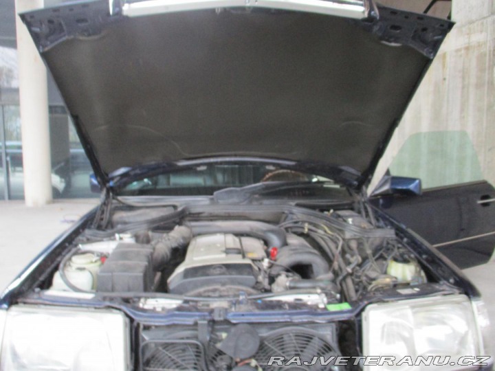 Mercedes-Benz 320 124 E320 Cabrio Automat, 1994