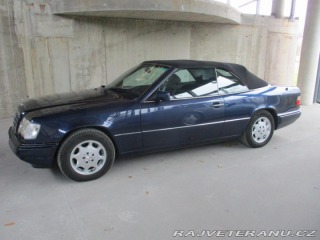Mercedes-Benz 320 124 E320 Cabrio Automat, 1994