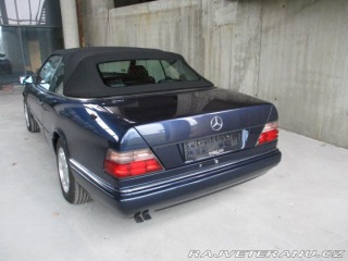 Mercedes-Benz 320 124 E320 Cabrio Automat, 1994