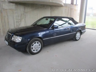 Mercedes-Benz 320 124 E320 Cabrio Automat, 1994