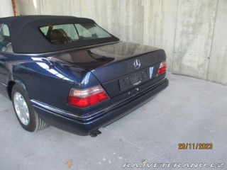 Mercedes-Benz 320 124 E320 Cabrio Automat, 1994