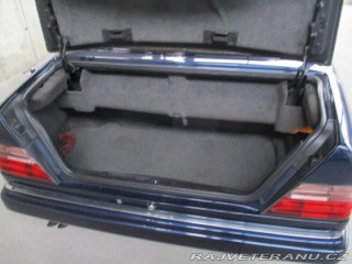 Mercedes-Benz 320 124 E320 Cabrio Automat, 1994