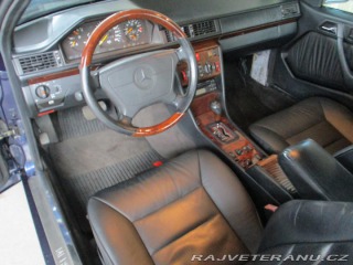 Mercedes-Benz 320 124 E320 Cabrio Automat, 1994