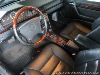 Mercedes-Benz 320 124 E320 Cabrio Automat, 1994