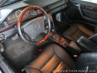 Mercedes-Benz 320 124 E320 Cabrio Automat, 1994