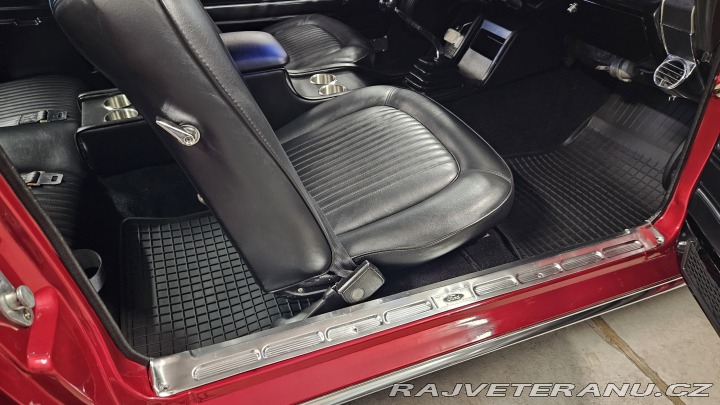 Ford Mustang 289 V8, 4-speed manuál 1968