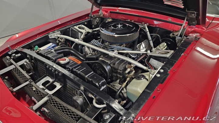 Ford Mustang 289 V8, 4-speed manuál 1968