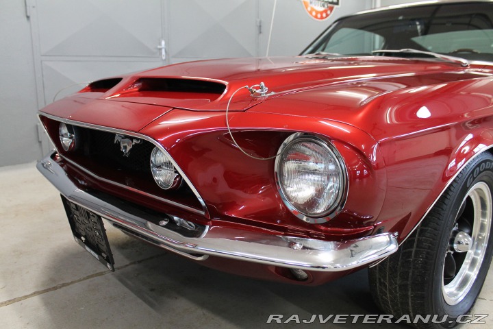 Ford Mustang 289 V8, 4-speed manuál 1968