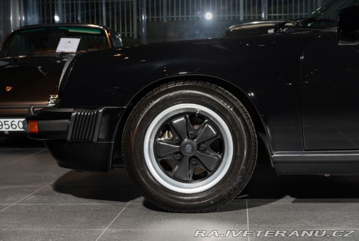 Porsche 911 Carrera 1976