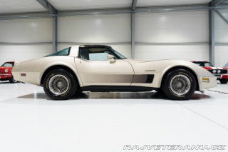 Chevrolet Corvette 16tis mi! V ČR na CZ RZ 1982