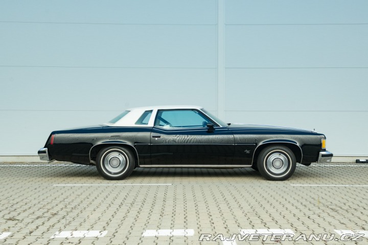 Pontiac Grand Prix  1976