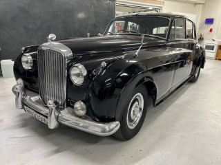 Bentley S1 