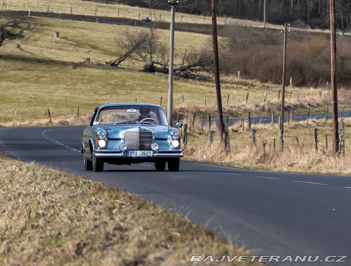 Mercedes-Benz 220 SEB W111 1963