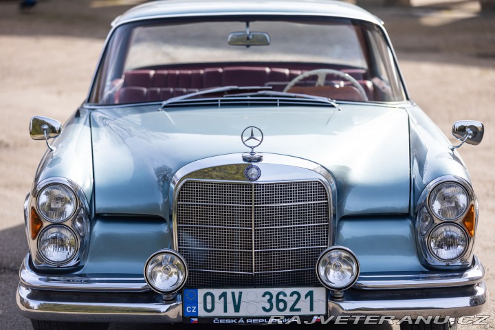 Mercedes-Benz 220 SEB W111 1963