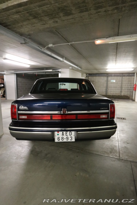 Lincoln Town Car 9HM 1992
