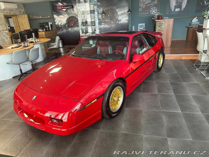 Pontiac Fiero GT,2.8,93KW, V6,+2.MOTOR 1990