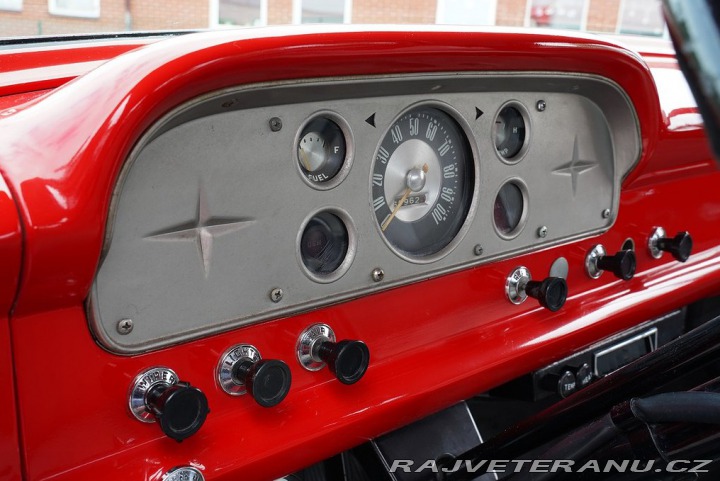 Ford F F-100 Custom Cab 1957
