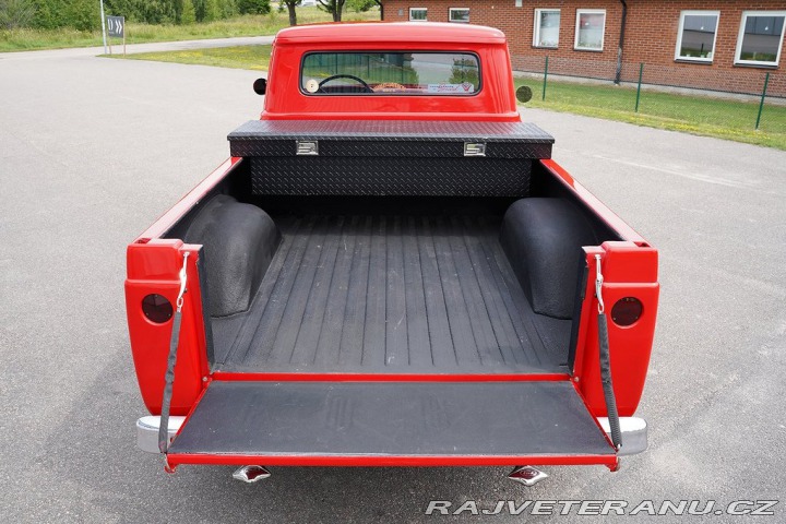 Ford F F-100 Custom Cab 1957