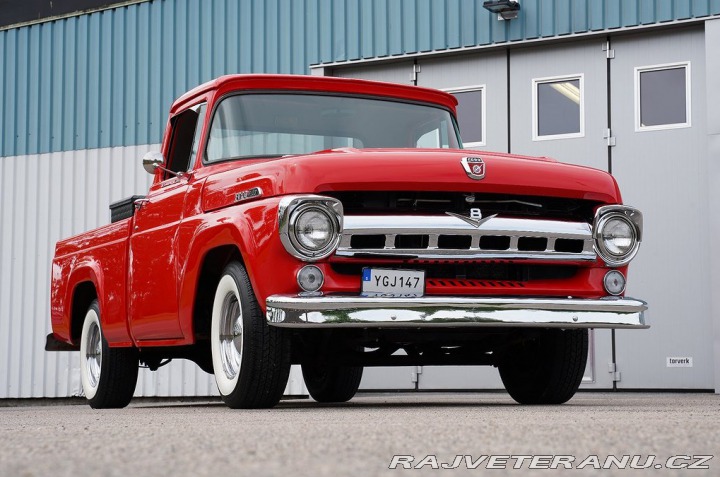 Ford F F-100 Custom Cab 1957