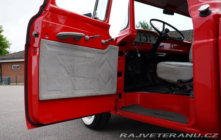 Ford F F-100 Custom Cab 1957