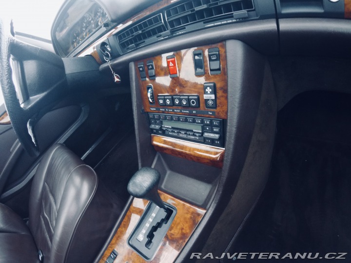 Mercedes-Benz 380 W126 380sec 1983