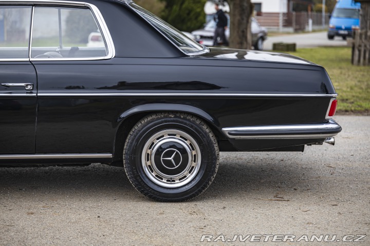 Mercedes-Benz 250 C W114 1971