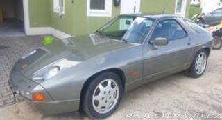 Porsche 928 S4