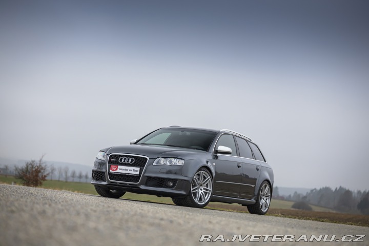 Audi RS4 B7 4.2 V8 2007