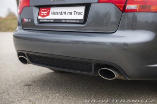 Audi RS4 B7 4.2 V8 2007