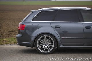 Audi RS4 B7 4.2 V8 2007