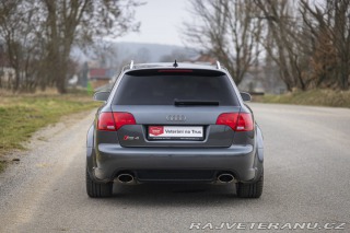 Audi RS4 B7 4.2 V8 2007