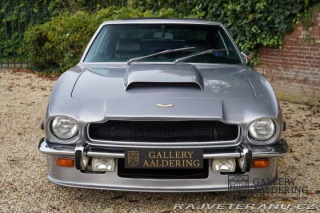 Aston Martin V8  1977