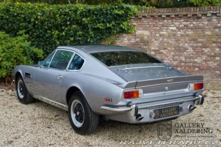 Aston Martin V8  1977