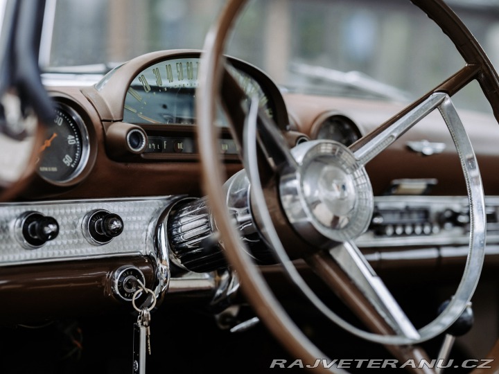 Ford Thunderbird 1956