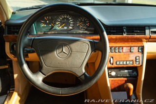 Mercedes-Benz 320 E320 Combi 7 Posti 1993
