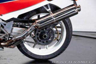 Honda VF VFR750- “RC 30” 1988
