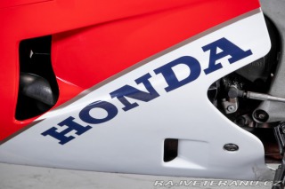 Honda VF VFR750- “RC 30” 1988