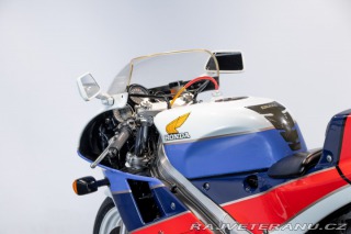Honda VF VFR750- “RC 30” 1988