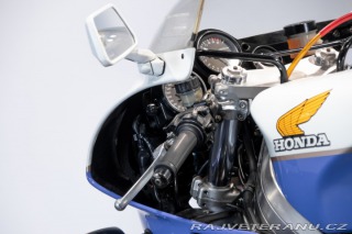 Honda VF VFR750- “RC 30” 1988
